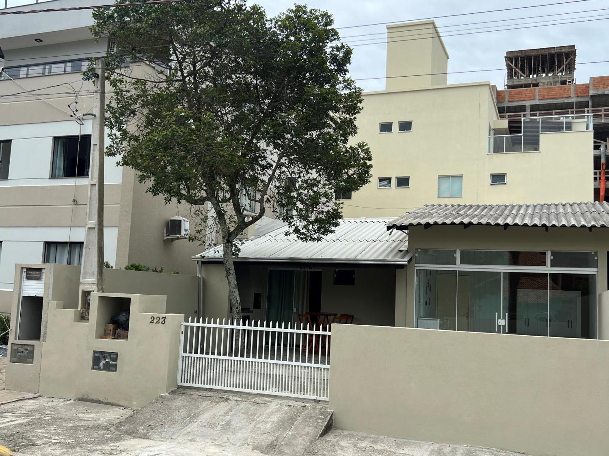 Casa Entre Dois Mares - Casa Bege Villa บอมบินญัส ภายนอก รูปภาพ
